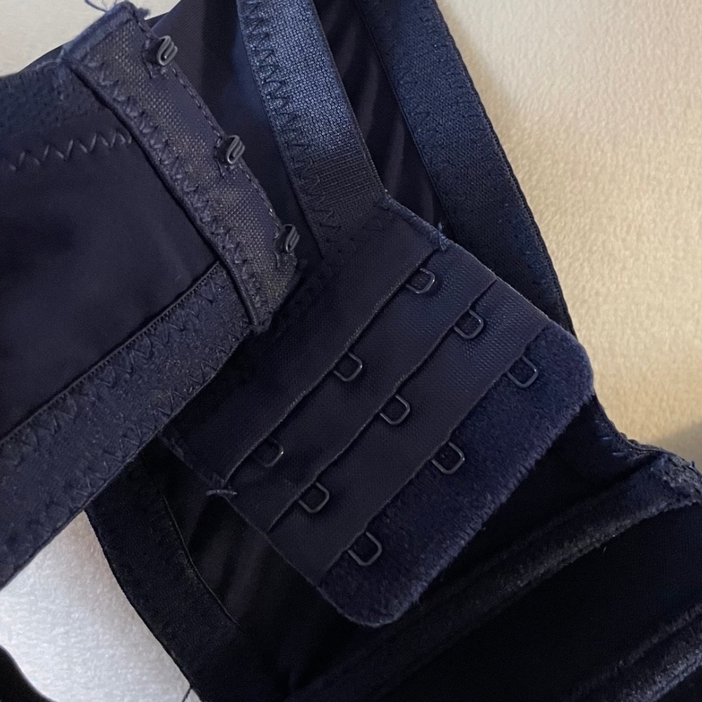 NWOT Nautica Navy Blue Underwire T-shirt Bra 40D Adjustable Straps Lightly Lined - Picture 10 of 10